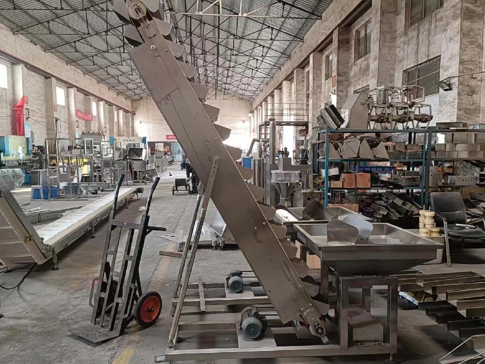 青島斗式上料機